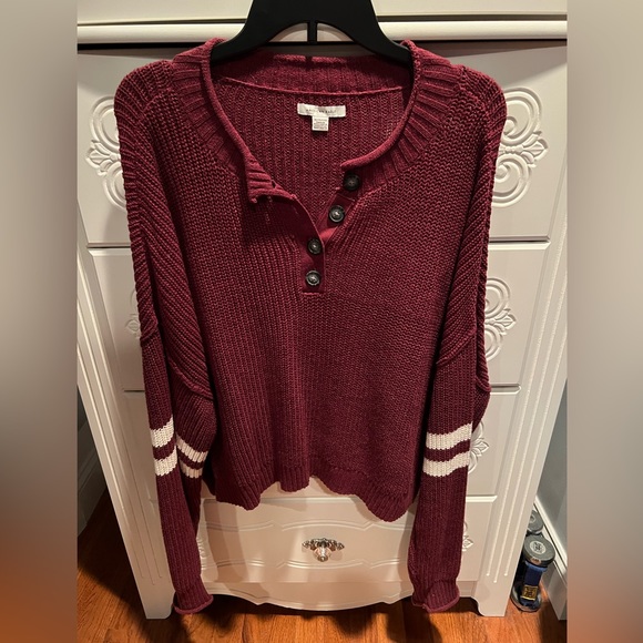 Maroon and White Knit Sweater - Picture 1 of 3